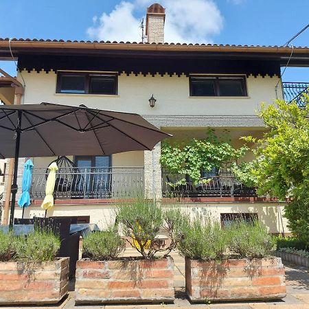 Apartman Nada Ozaly Kültér fotó