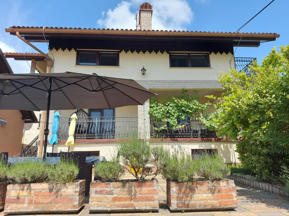 Apartman Nada Ozaly Kültér fotó