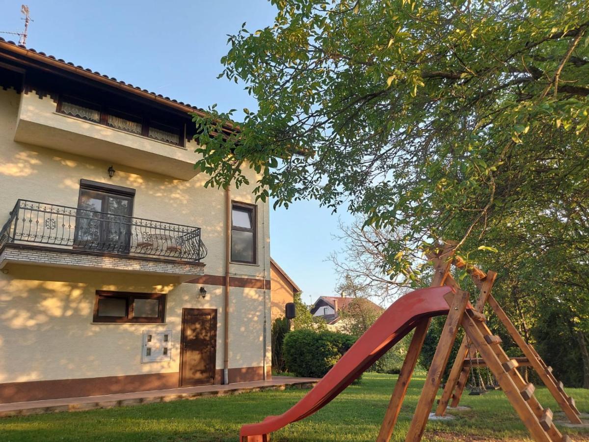 Apartman Nada Ozaly Kültér fotó